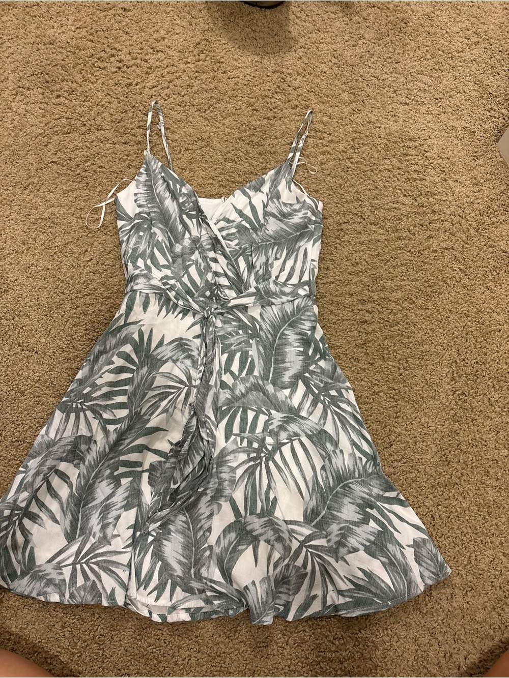 Francesca's Collections Green Leaf Print Wrap Mini Dress